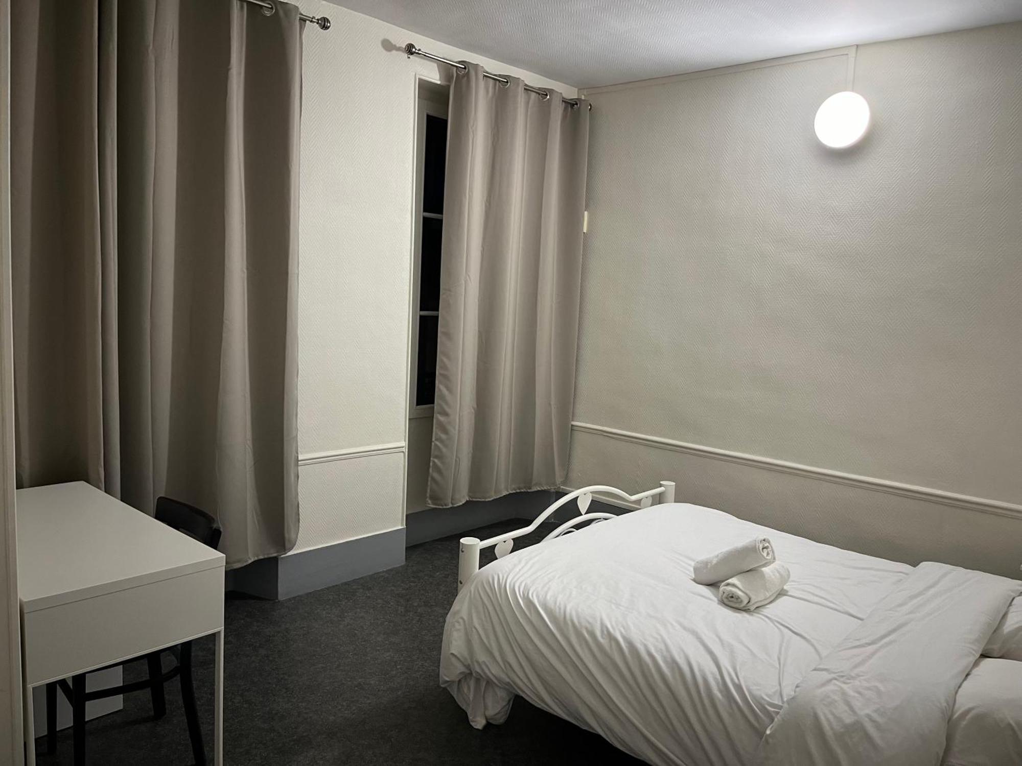 L'Esperance Hotell Versailles Exteriör bild
