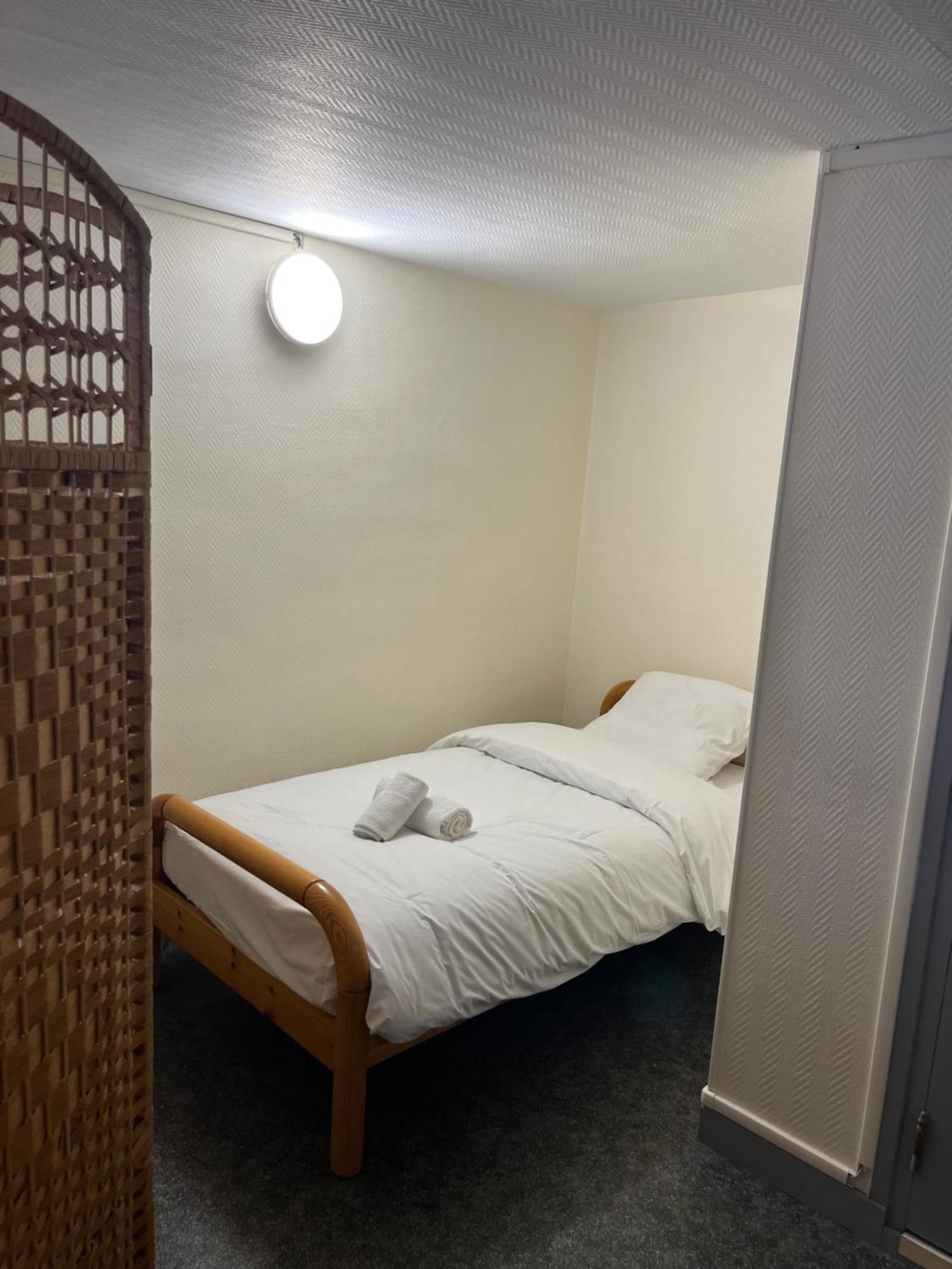 L'Esperance Hotell Versailles Exteriör bild
