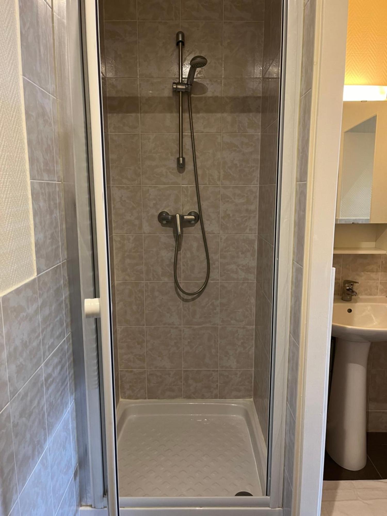 L'Esperance Hotell Versailles Exteriör bild